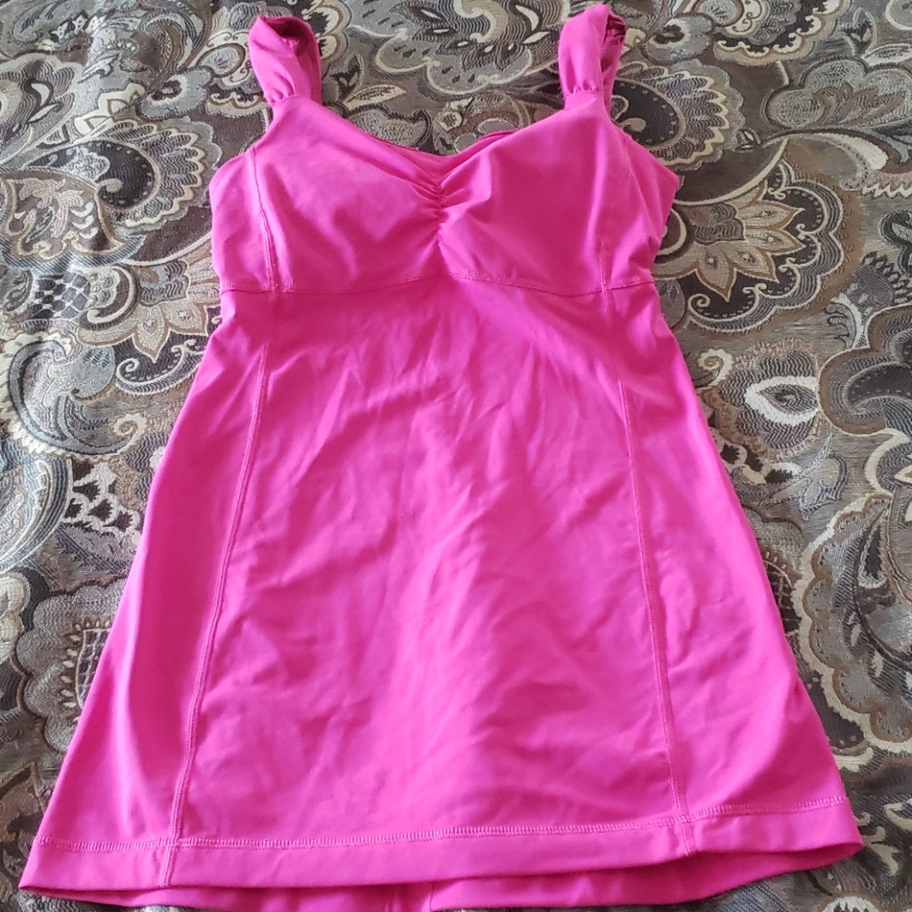 Lululemon tank